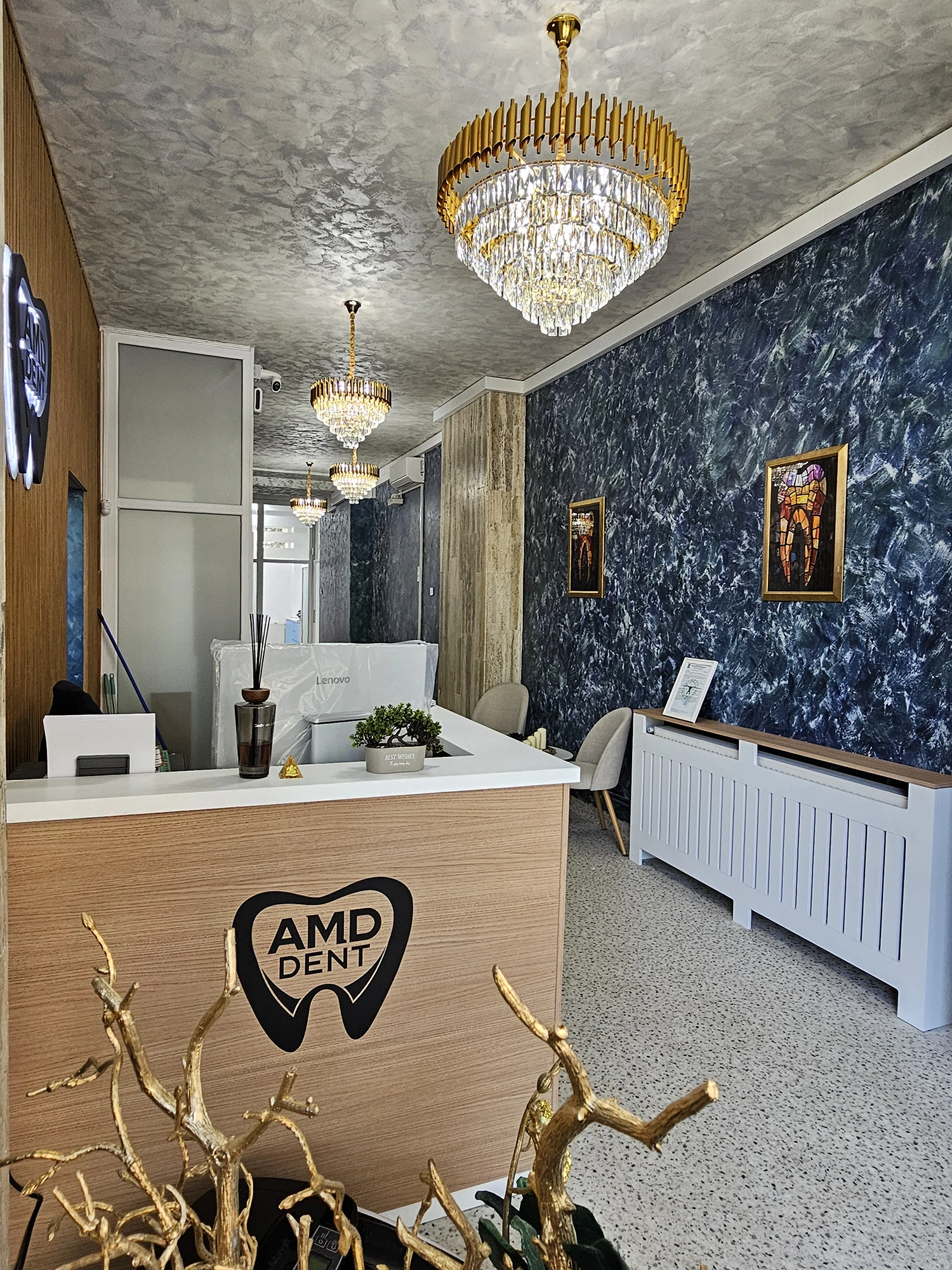 Receptie clinica implantologie Bucuresti